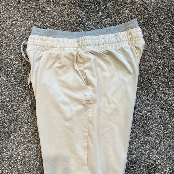 VUORI Halo Performance Stretch Warm Up Joggers Cream DreamKnit Womens SMALL - Picture 6 of 9